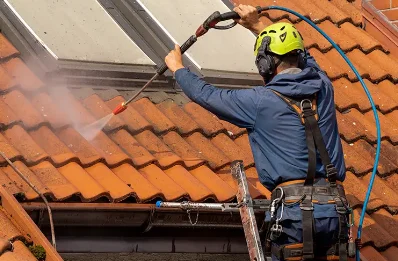 Démoussage et hydrofuge de toiture à Tourmont